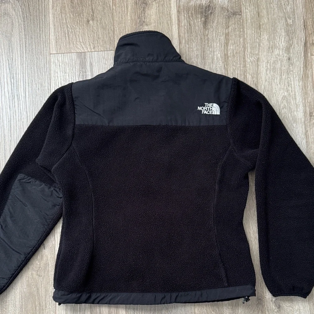 The North Face Women’s Black Full-Zip Fleece Jacket Size XS - Picture 9 of 9